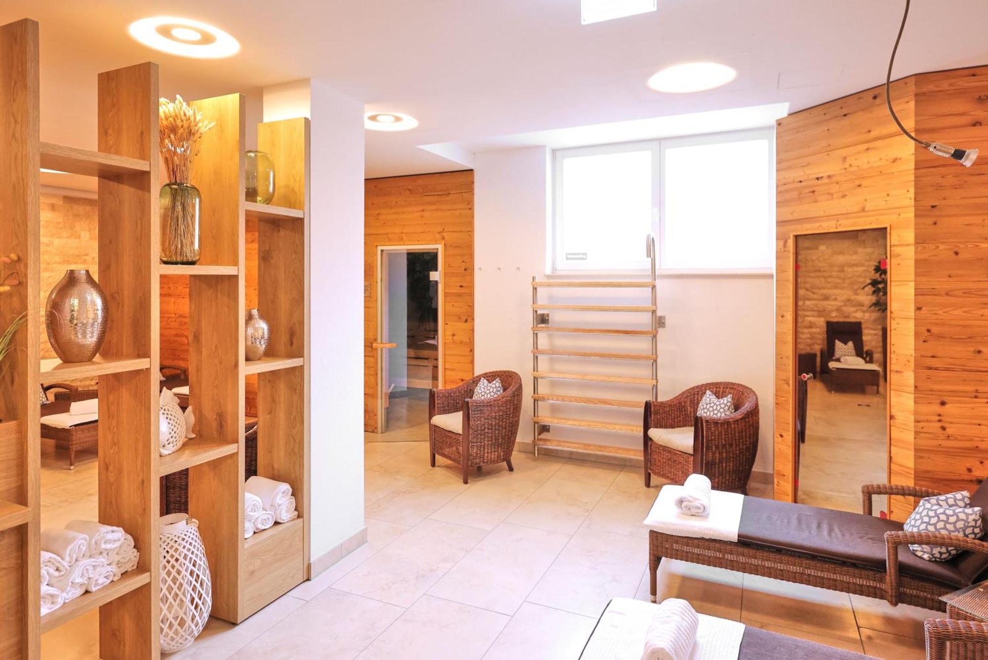 Hotel Wuerttemberger Hof เออริงเงน ภายนอก รูปภาพ