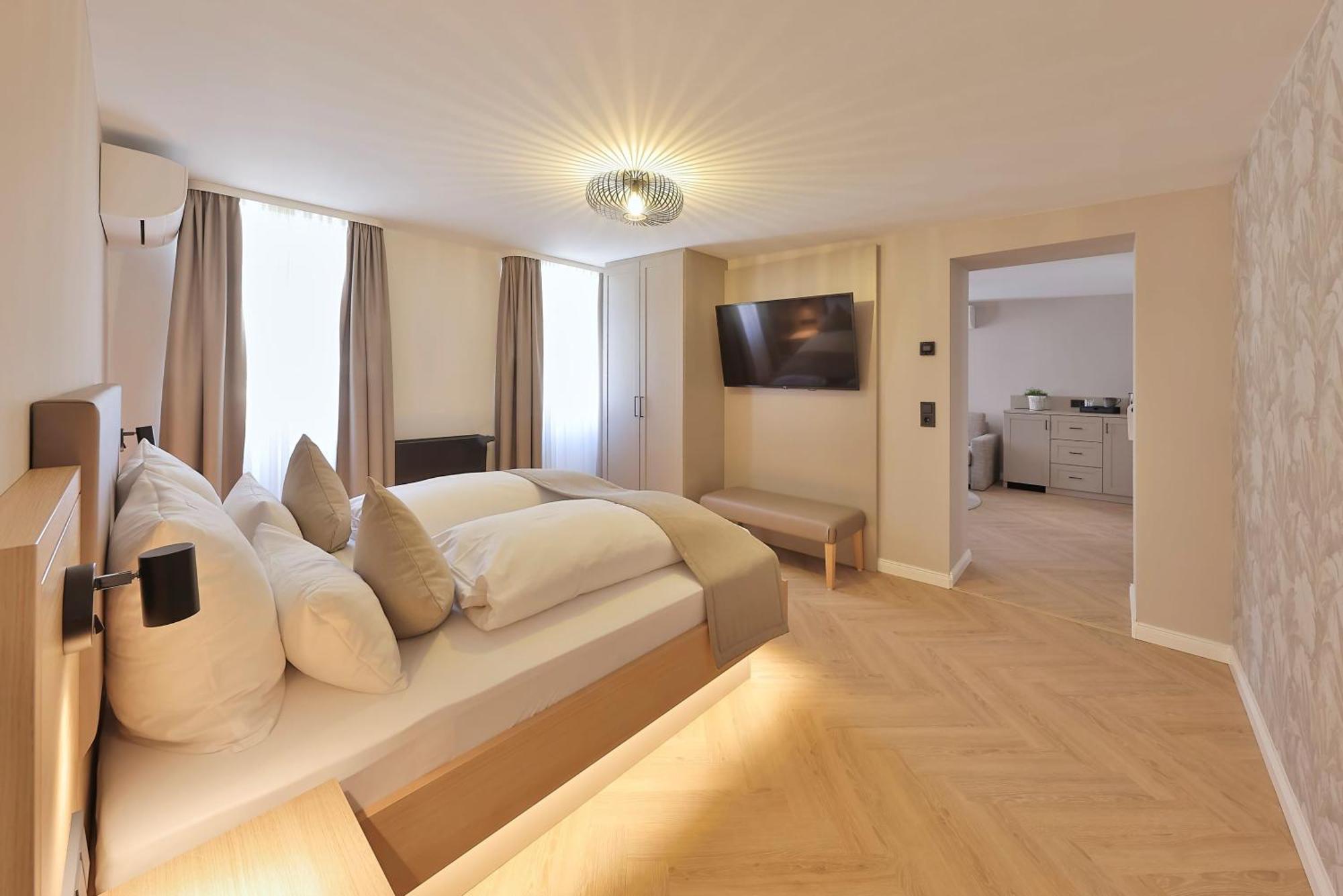 Hotel Wuerttemberger Hof เออริงเงน ภายนอก รูปภาพ